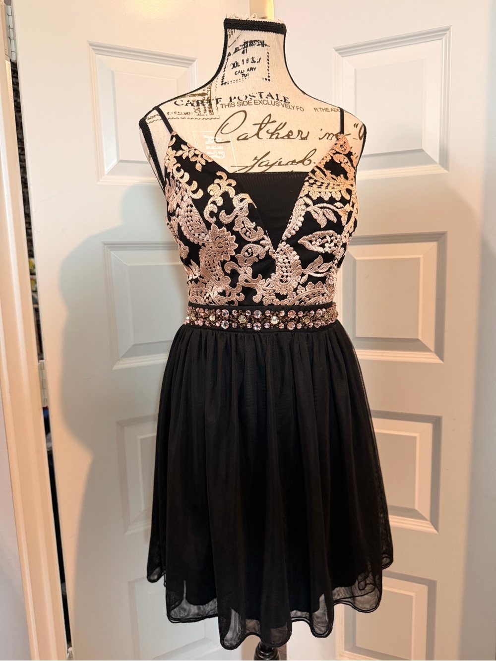 Emerald Sundae Size 7 Black Rose Gold Embroidered Rhinestone Party Dress